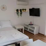 Goya - Near Beach, Parking, Balcony With A View 塞尔瑟