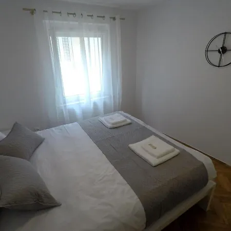 Lejlighed Goya - Near Beach, Parking, Balcony With A View *