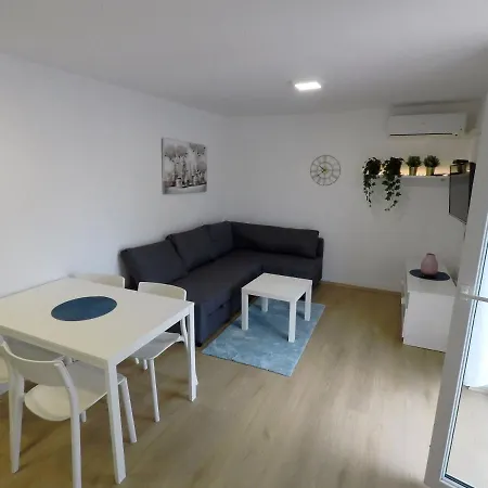 Lejlighed Goya - Near Beach, Parking, Balcony With A View *
