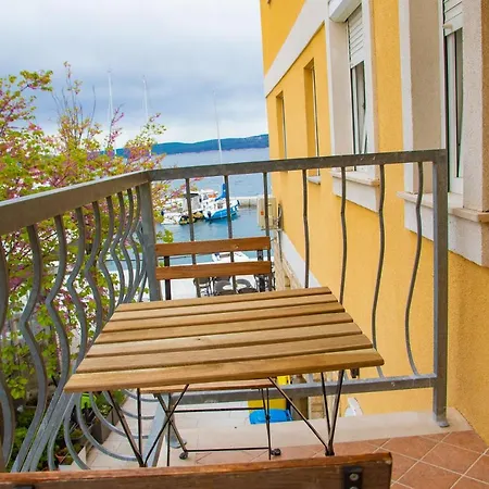 Lejlighed Goya - Near Beach, Parking, Balcony With A View Selce