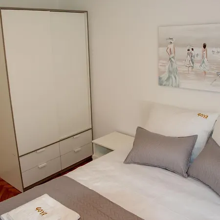 Lejlighed Goya - Near Beach, Parking, Balcony With A View *