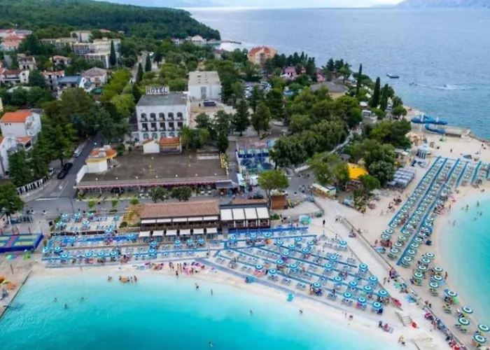 Goya - Near Beach, Parking, Balcony With A View سيلتسي
