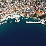 Apartman Goya - Near Beach, Parking, Balcony With A View *
