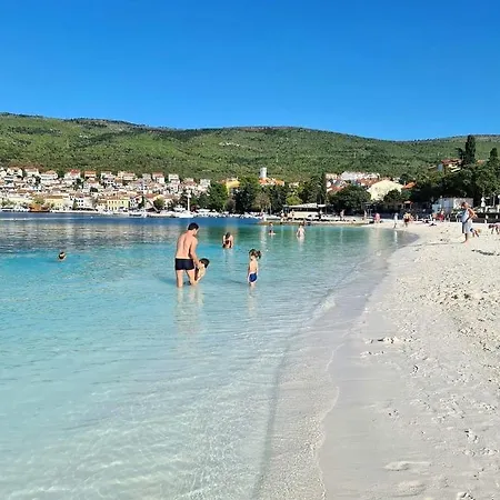 Goya - Near Beach, Parking, Balcony With A View * Selce