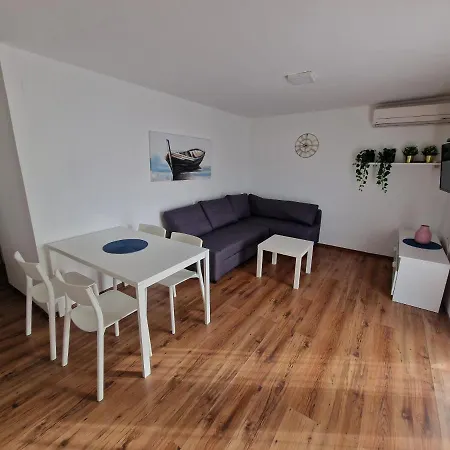 Goya - Near Beach, Parking, Balcony With A View Apartament