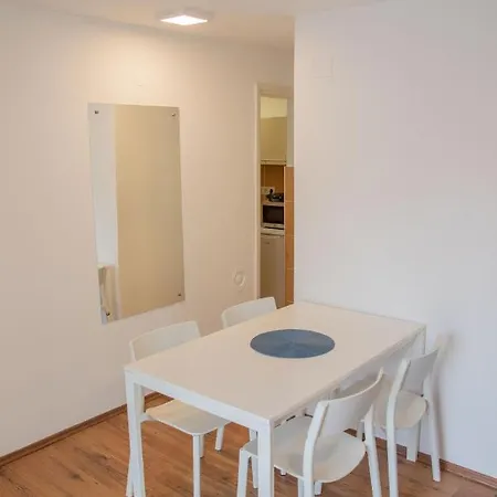 Goya - Near Beach, Parking, Balcony With A View Apartament Selce