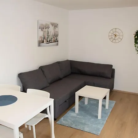 Apartament Goya - Near Beach, Parking, Balcony With A View Selce