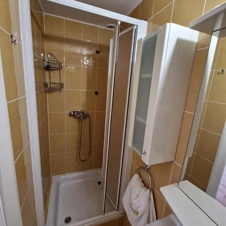 Apartament Goya - Near Beach, Parking, Balcony With A View Selce