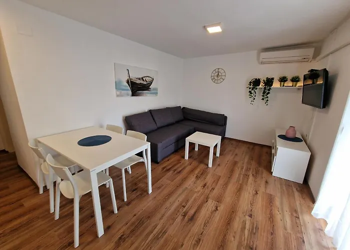 Apartment Goya - Near Beach, Parking, Balcony With A View