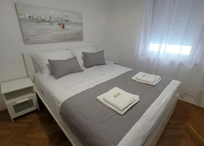 Goya - Near Beach, Parking, Balcony With A View דירה