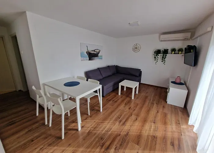 Goya - Near Beach, Parking, Balcony With A View Daire