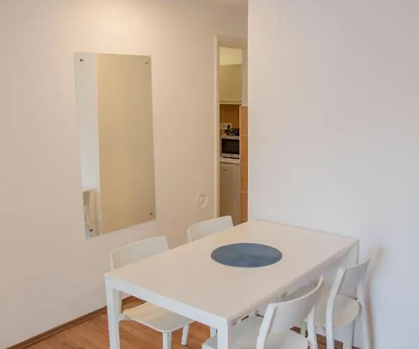 Goya - Near Beach, Parking, Balcony With A View דירה סלצה