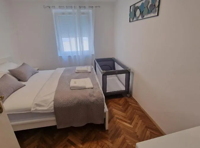 Goya - Near Beach, Parking, Balcony With A View דירה